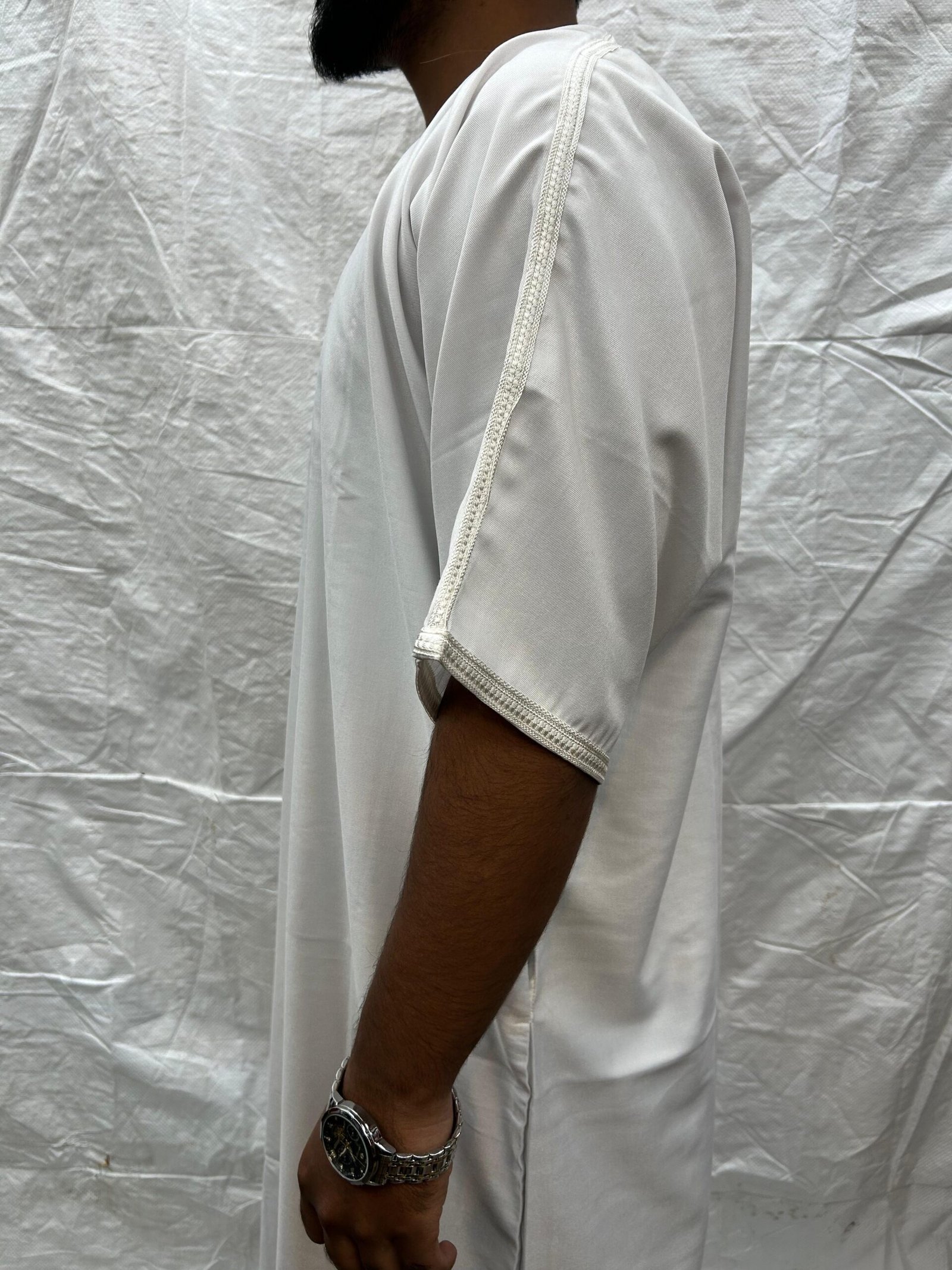white moroccon thobe