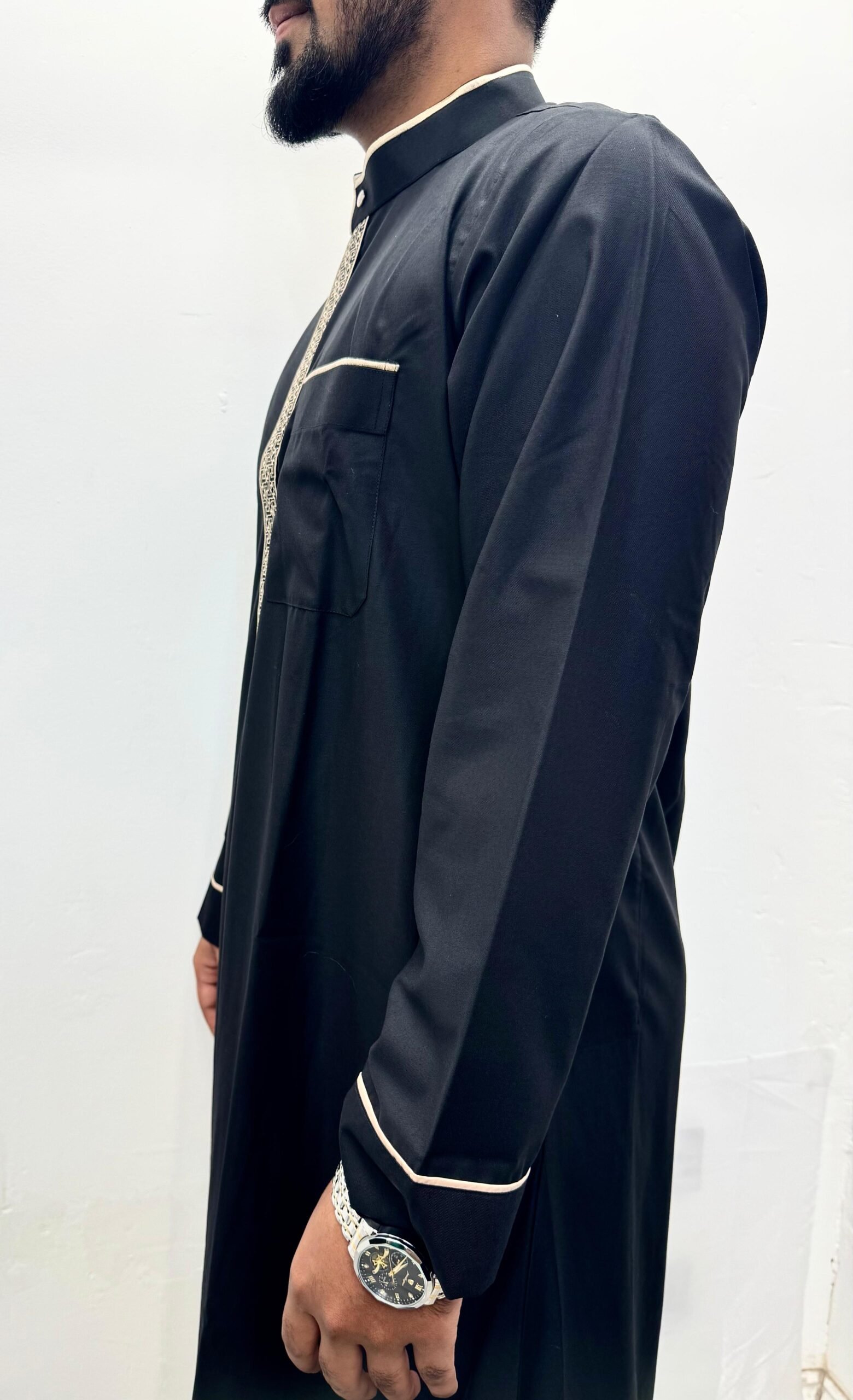 PREMIUM BLACK EMBROIDERED COLLAR THOBE - Image 3