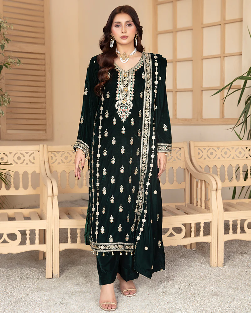 ANDAAZ E KHAS Green Velvet Suit
