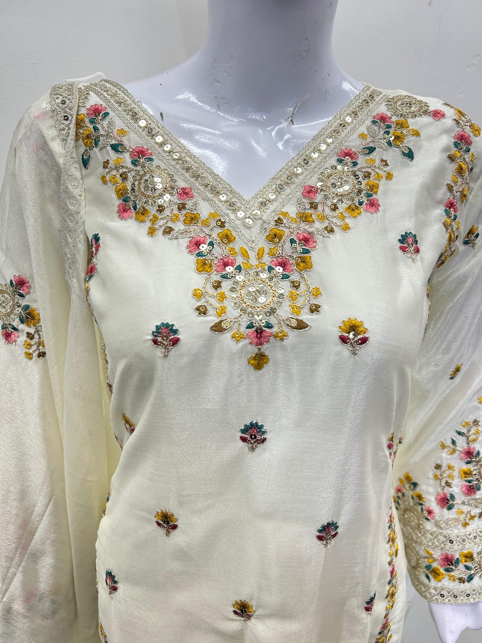 Luxuries OFF-White Sharara Suit - Image 2