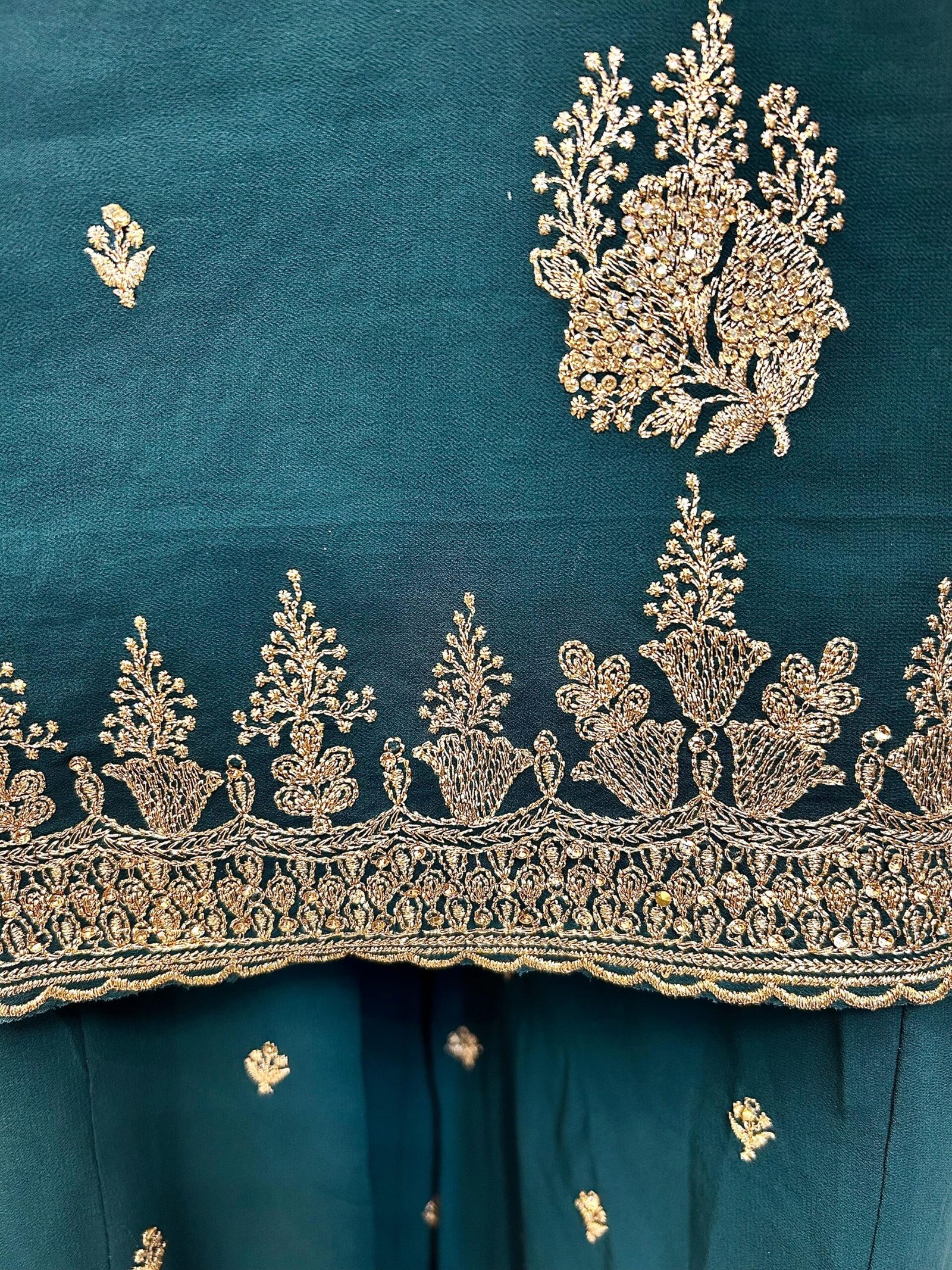 Luxuries Green Sharara Suit - Image 4