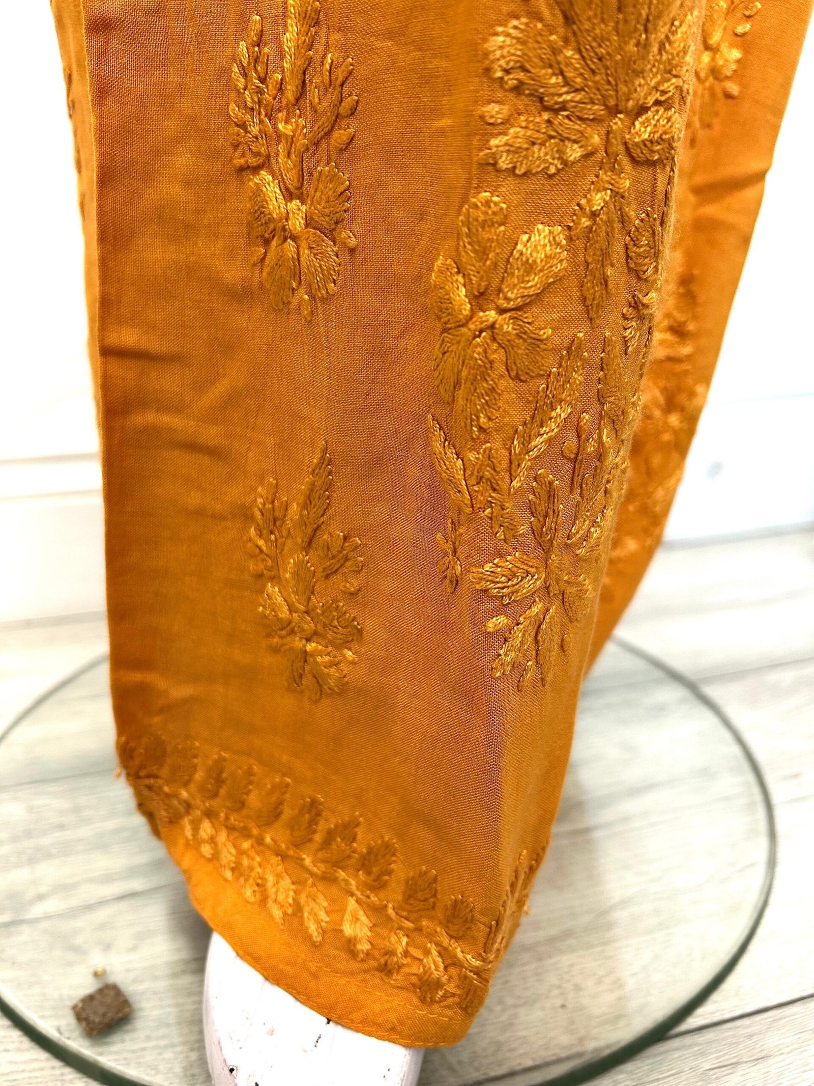 Lucknowi Chikankari Straight Kurti - Image 5